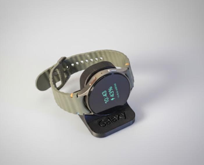 Galaxy Watch 7+ Desk Charger Stand - Personalised